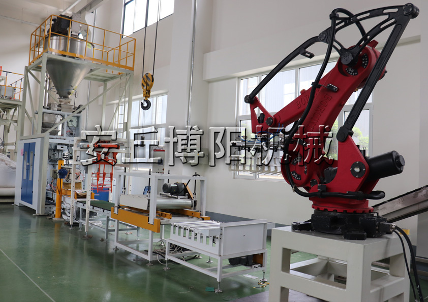 有機(jī)肥料全自動(dòng)包裝機(jī)為什么備受企業(yè)的好評(píng)？