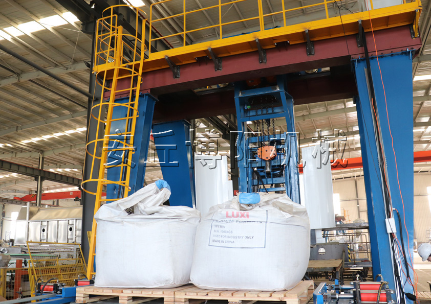 橡膠助劑噸袋全自動(dòng)裝車(chē)機(jī)的工作流程是什么？