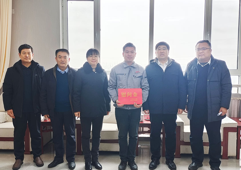 情暖春節(jié)，致敬勞模-----安丘市委領(lǐng)導(dǎo)到安丘博陽(yáng)機(jī)械制造有限公司走訪慰問(wèn)