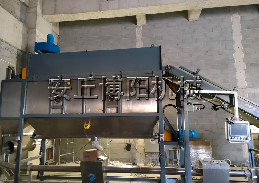 炭黑自動拆包機(jī)的工作步驟 無塵粉體自動拆袋機(jī)特點(diǎn)
