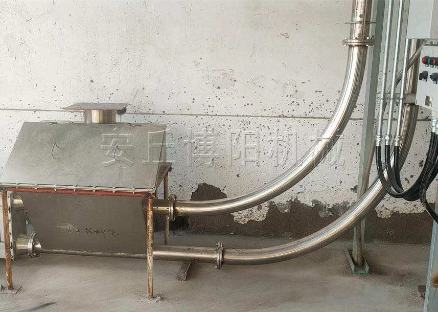 氯化鈉管鏈式輸送機的主要特點和優(yōu)勢是什么？