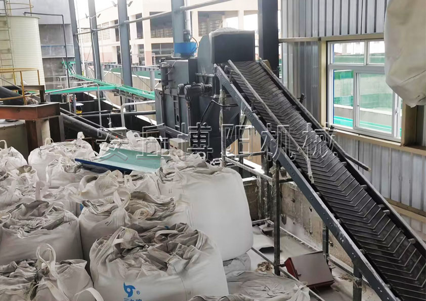 純堿自動拆包機工作原理 自動拆袋機的主要結構組成