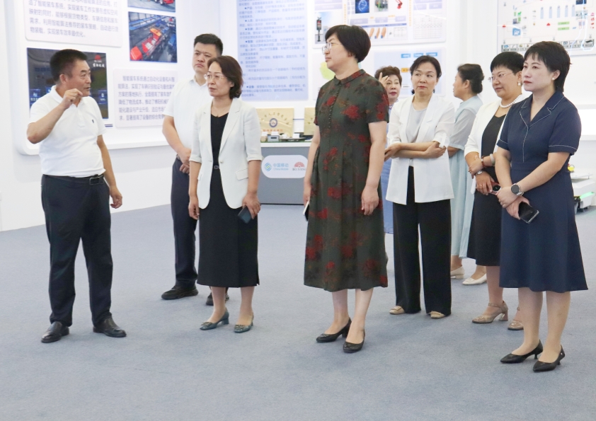 濰坊市婦聯(lián)黨組書(shū)記、主席王麗君一行到博陽(yáng)機(jī)械參觀(guān)調(diào)研